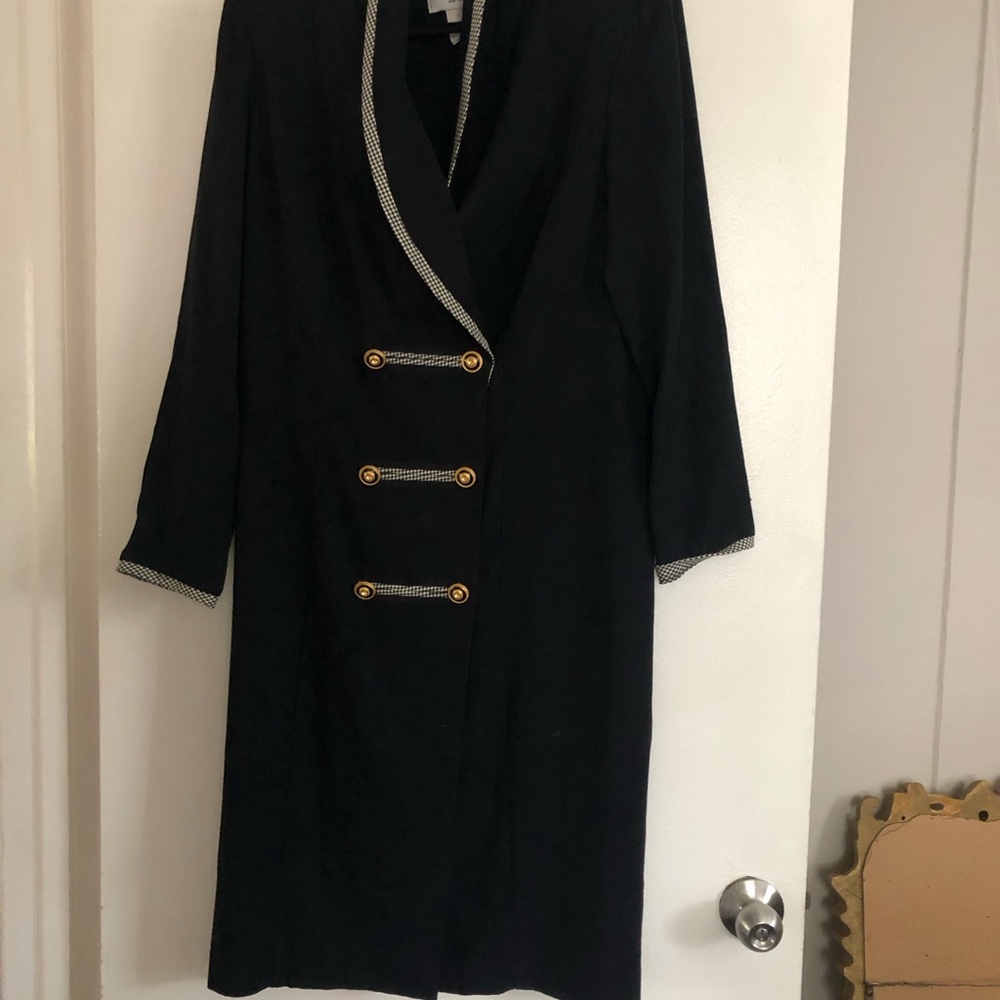 Danny & Nicole Black Label Tag